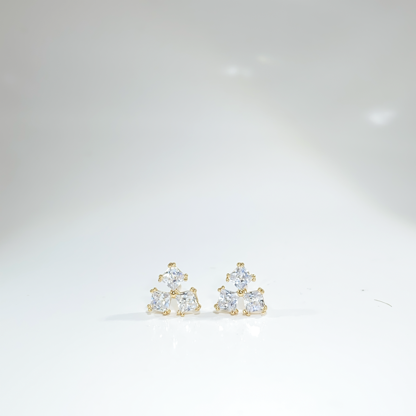 Nᐤ OES0023