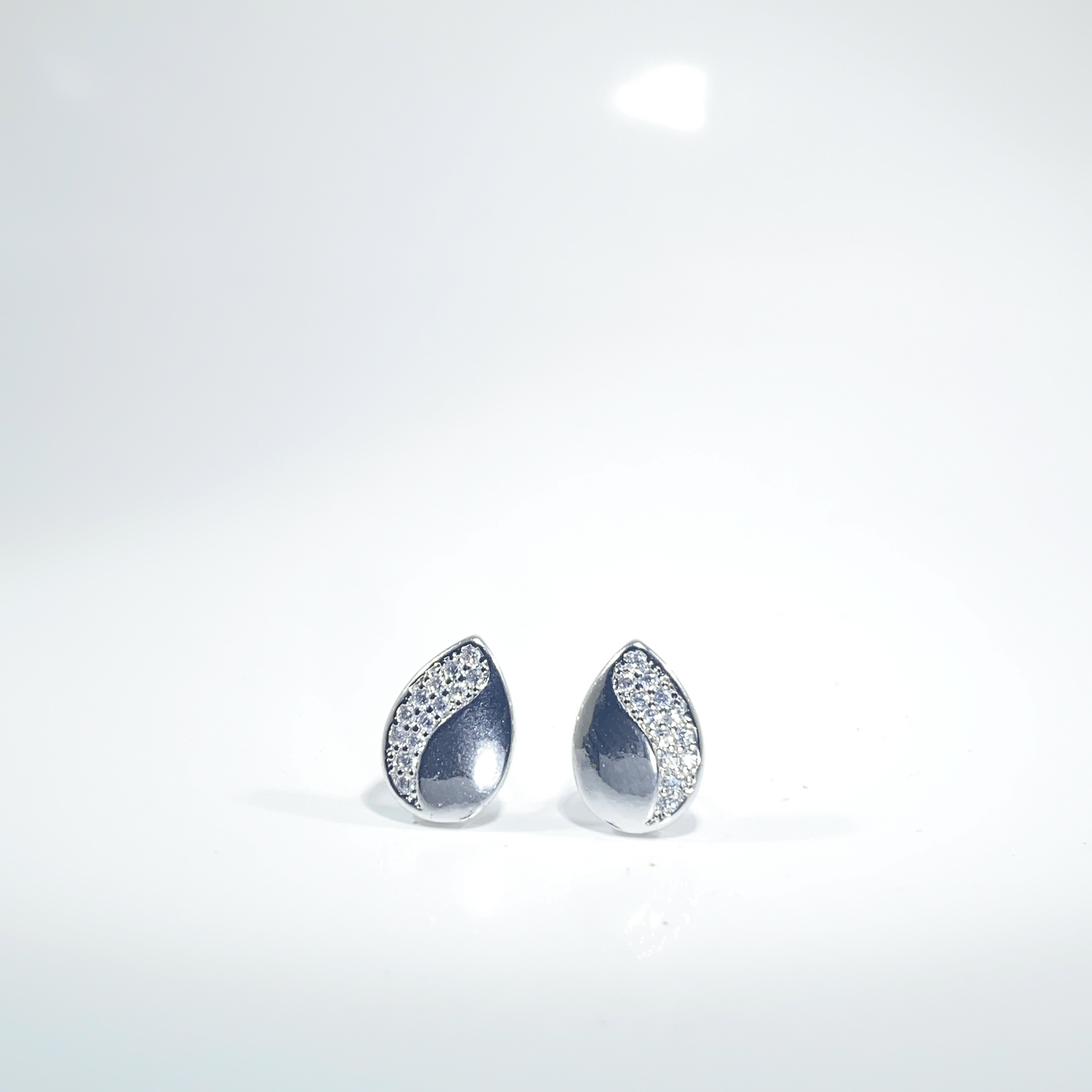 Nᐤ OES0106