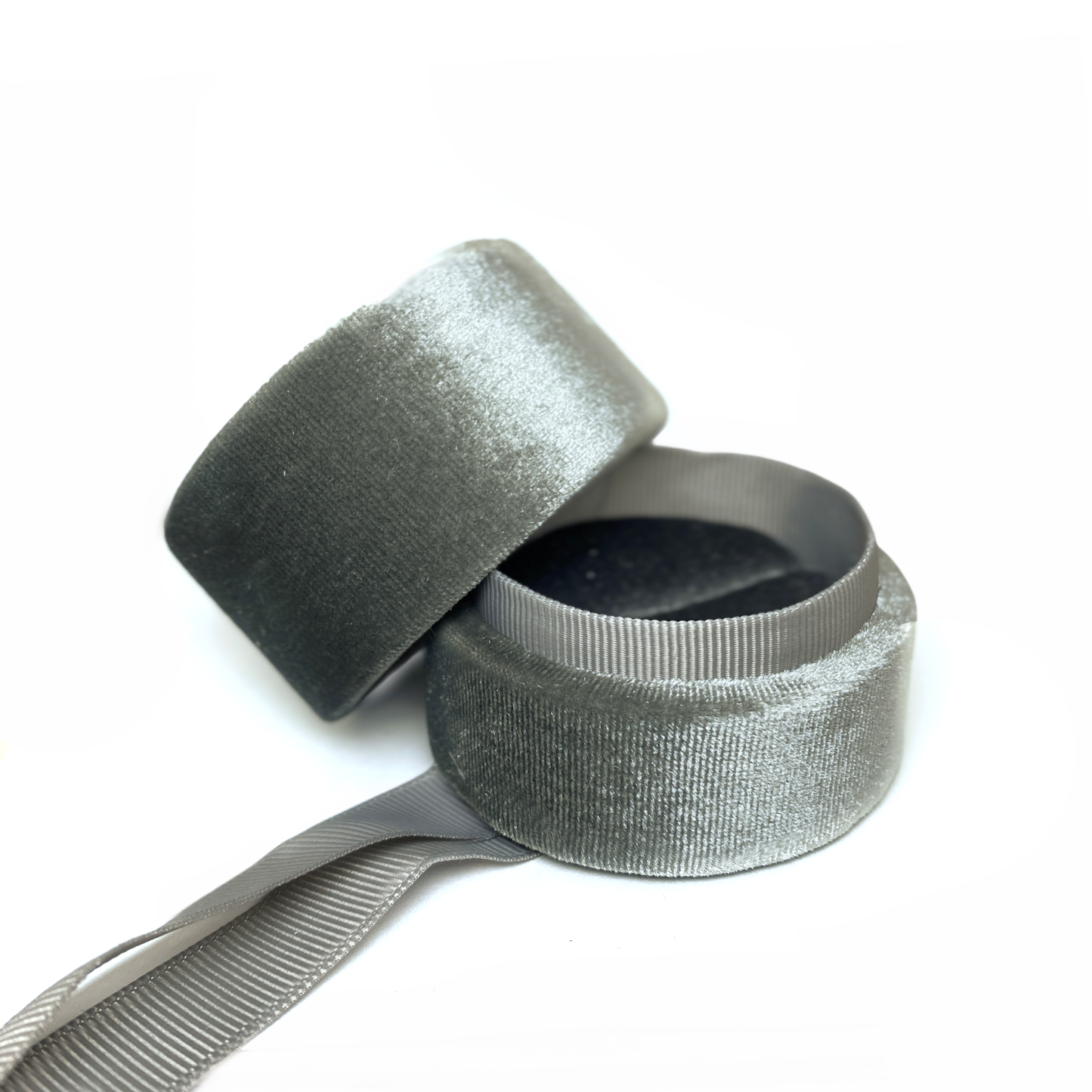 Cylindrical Ring Box with Ribbon