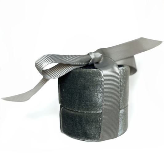 Cylindrical Ring Box with Ribbon